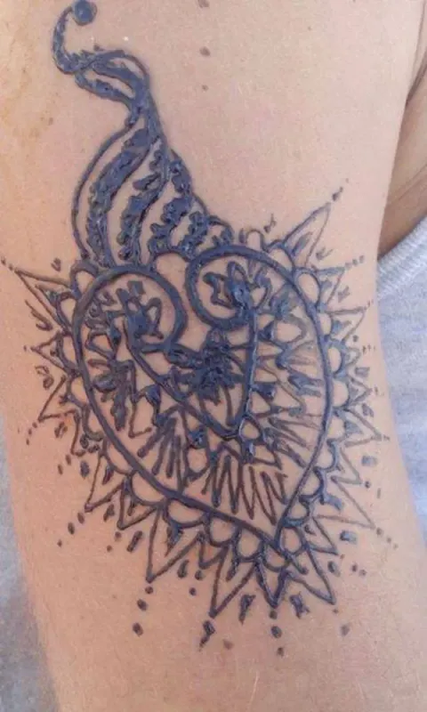 Elyart - Henna heart