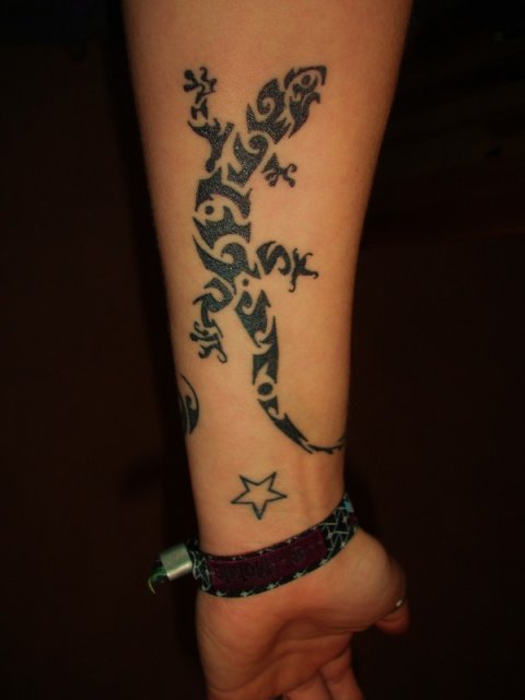 Sina - Gecko: real inked placement tattoo photo thumbnail